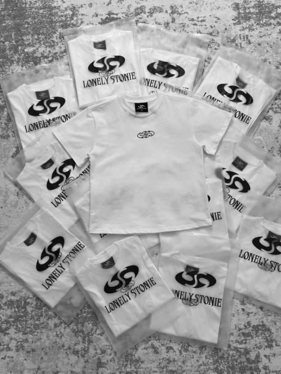 “EVILBABI” White Basic Babytee - 3