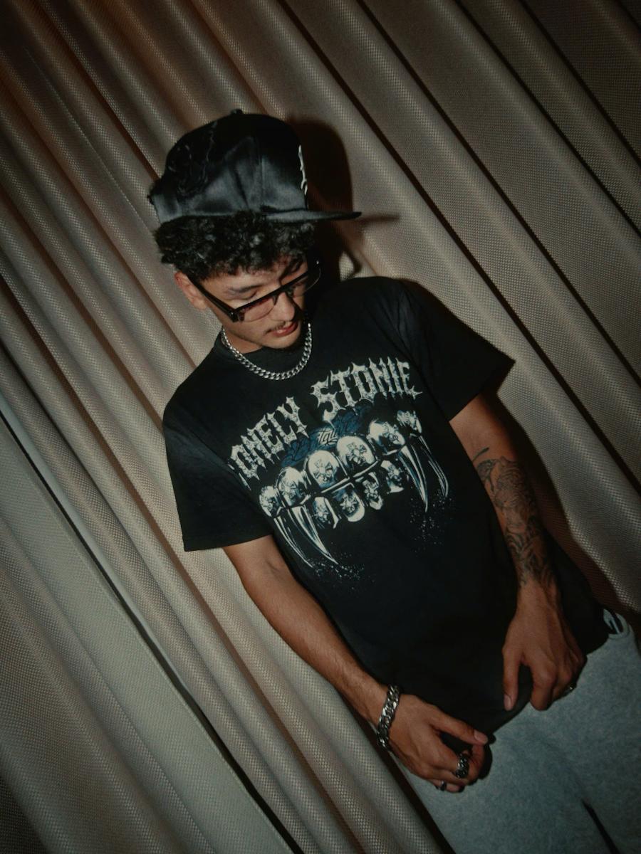 SMILEY Washed Black Tee - 4